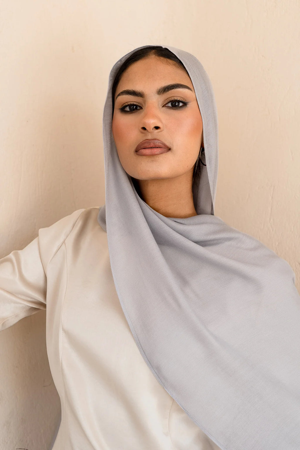 Vela light grey