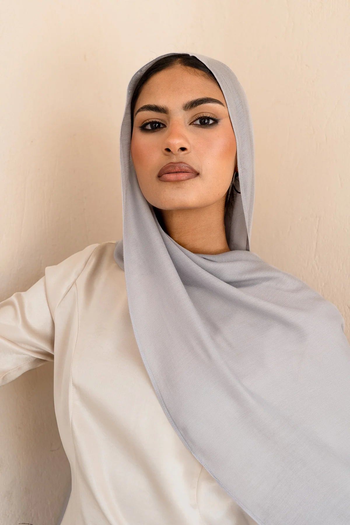 Vela light grey